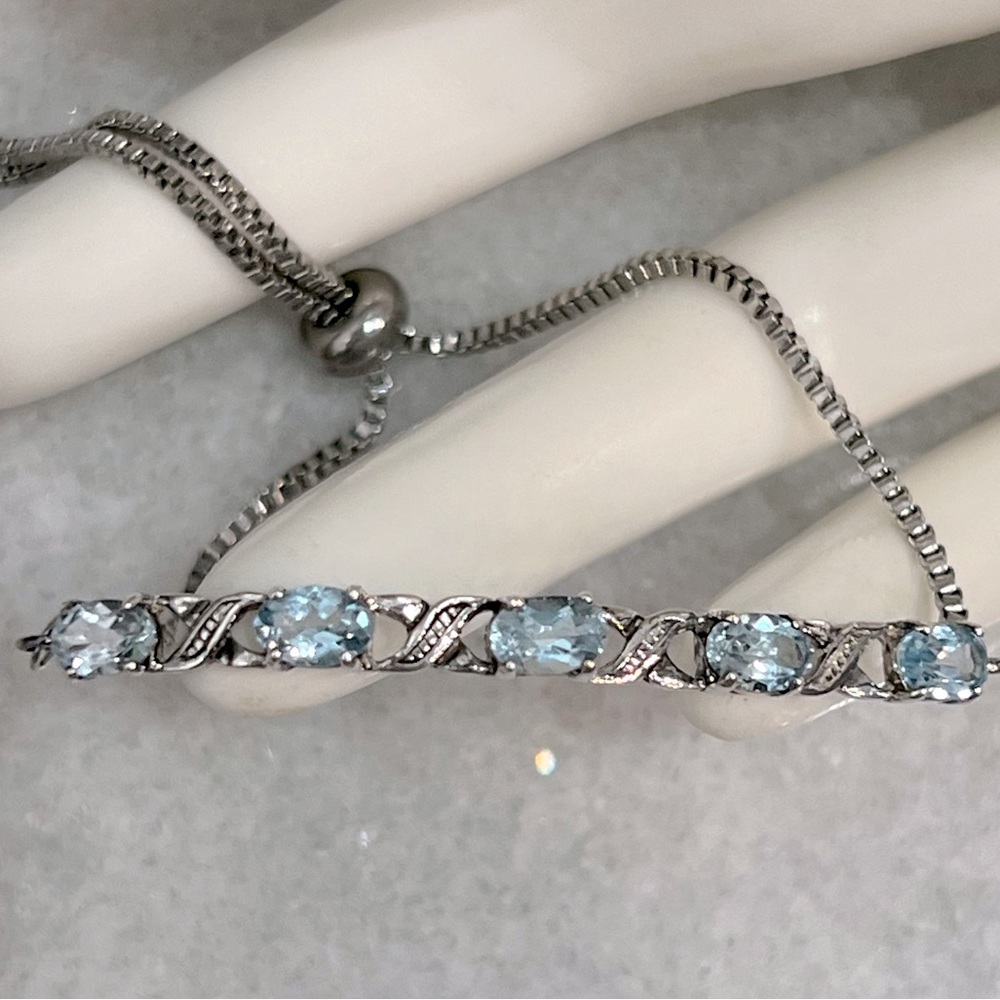 XO Love Hugs Sky Blue Topaz Bar Sterling Silver BOLO Bracelet